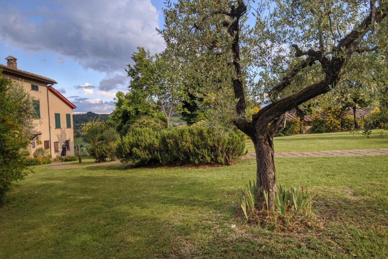 Cugusi Bnb Montepulciano Bagian luar foto